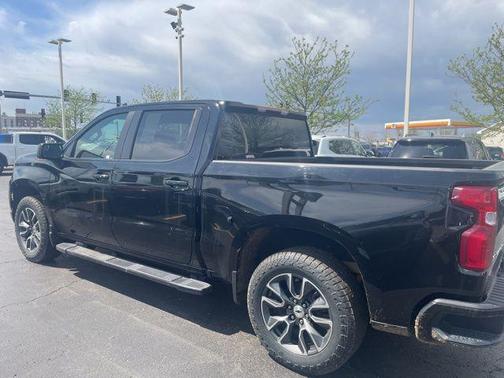 Black 2022 Chevrolet Silverado 1500 RST