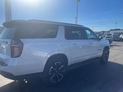 2021 Chevrolet Suburban RST