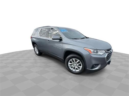 2020 Chevrolet Traverse LT Cloth