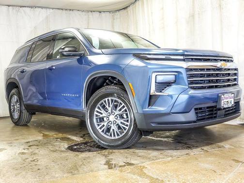 Lakeshore Blue Metallic 2026 Chevrolet Traverse LT