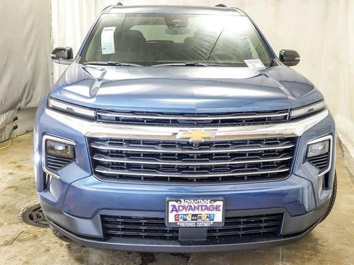 Lakeshore Blue Metallic 2026 Chevrolet Traverse LT