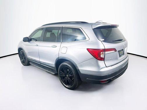 Lunar Silver Metallic 2022 Honda Pilot AWD Special Edition