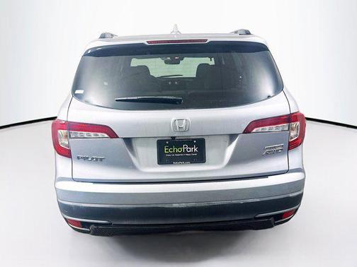 Lunar Silver Metallic 2022 Honda Pilot AWD Special Edition