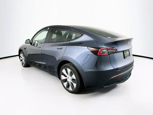 2022 Tesla Model Y Long Range Dual Motor All-Wheel Drive