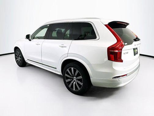 2025 Volvo XC90 B5 Core