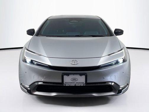 2025 Toyota Prius XLE