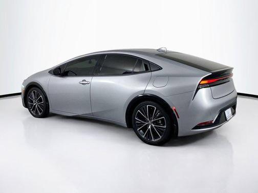 2025 Toyota Prius XLE