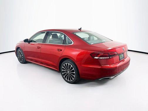 2022 Volkswagen Passat 2.0T Limited Edition