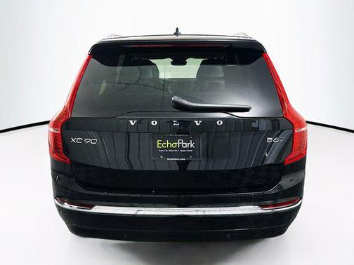 2024 Volvo XC90 B6 Plus Bright Theme 6-Seater