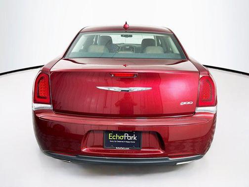 2019 Chrysler 300 Touring