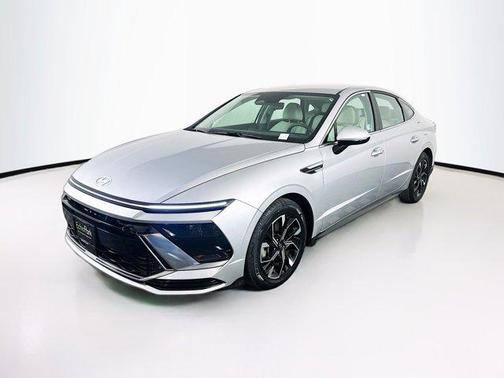 Aero Silver 2025 Hyundai SONATA SEL