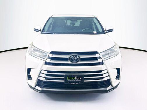 2019 Toyota Highlander LE I4