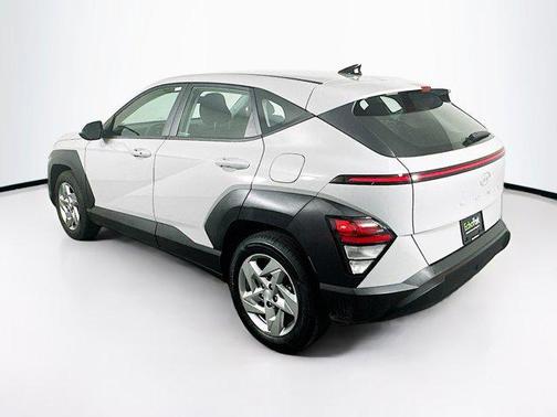 2024 Hyundai KONA SE