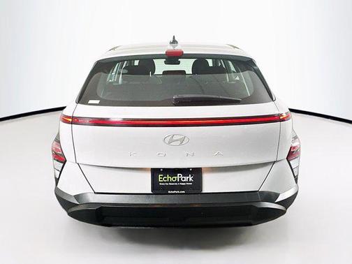 2024 Hyundai KONA SE