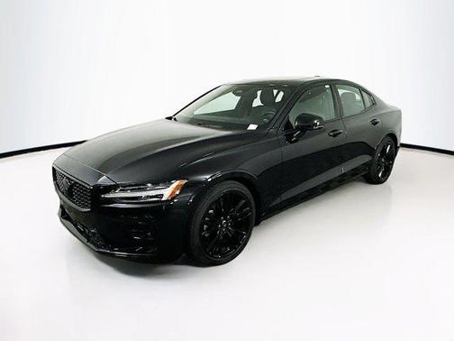 2024 Volvo S60 B5 Plus Black Edition