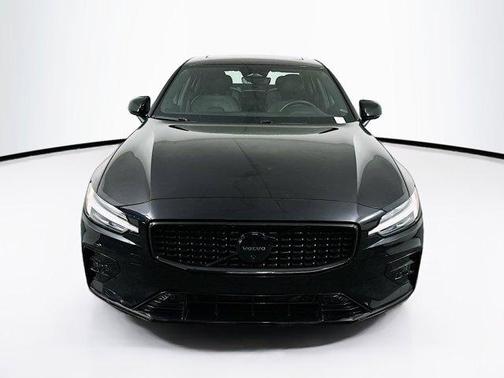 2024 Volvo S60 B5 Plus Black Edition