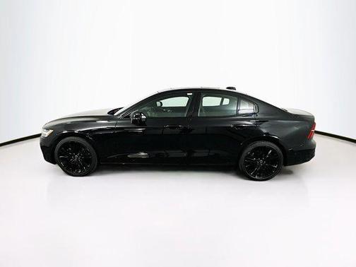 2024 Volvo S60 B5 Plus Black Edition