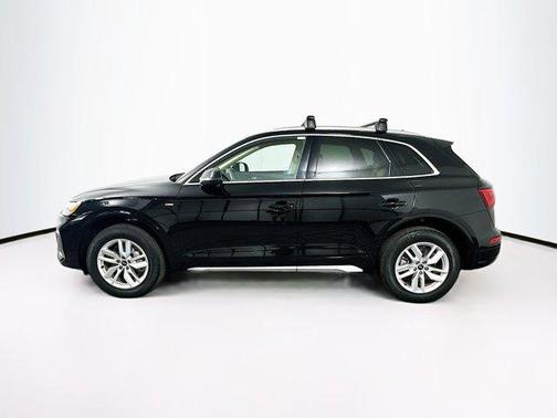 Mythos Black Metallic 2023 Audi Q5 45 S line Premium