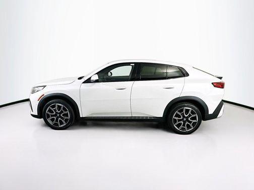 2025 BMW X2 xDrive28i