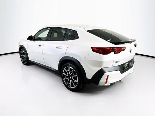 2025 BMW X2 xDrive28i