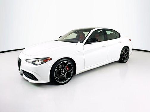 2023 Alfa Romeo Giulia Veloce RWD