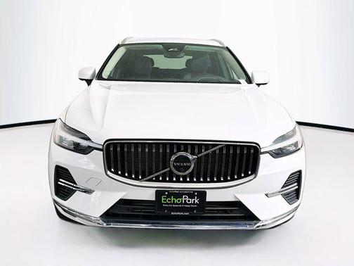 2022 Volvo XC60 Recharge Plug-In Hybrid T8 Inscription Expression