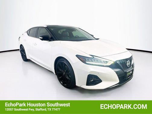 Pearl White Tricoat 2021 Nissan Maxima 3.5 SR