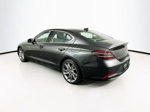2022 Genesis G70 2.0T RWD