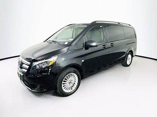 2023 Mercedes-Benz Metris Base