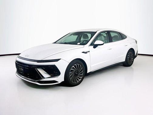 2025 Hyundai SONATA Hybrid SE