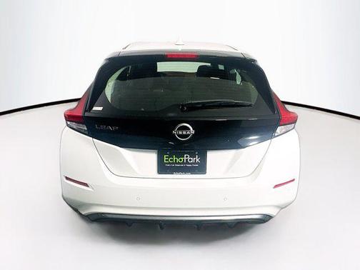 Glacier White 2024 Nissan Leaf S