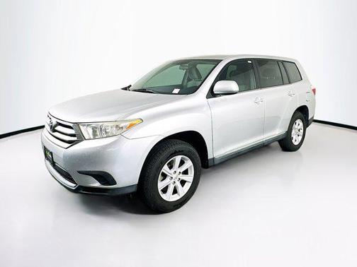 2013 Toyota Highlander SE
