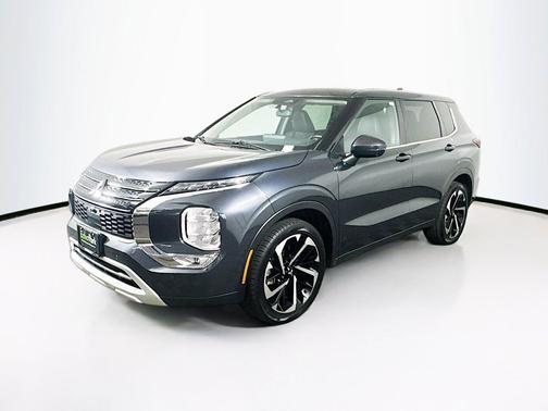 Alloy Silver Metallic 2024 Mitsubishi Outlander SE