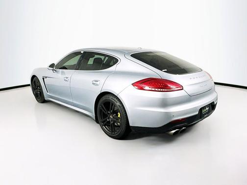 Rhodium Silver Metallic 2014 Porsche Panamera 4