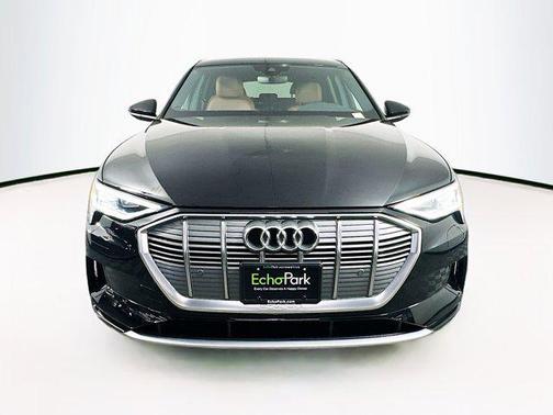 2022 Audi e-tron Premium