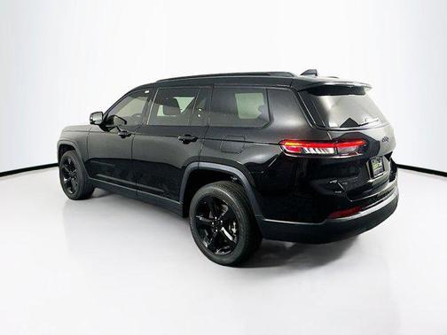2022 Jeep Grand Cherokee L Altitude