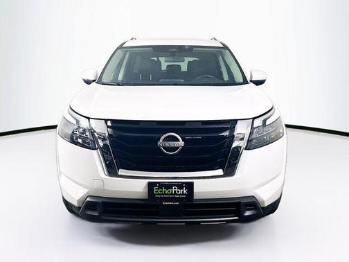 2024 Nissan Pathfinder SV FWD