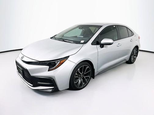 Classic Silver Metallic 2021 Toyota Corolla SE