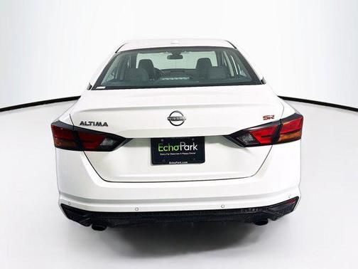 2025 Nissan Altima SR FWD