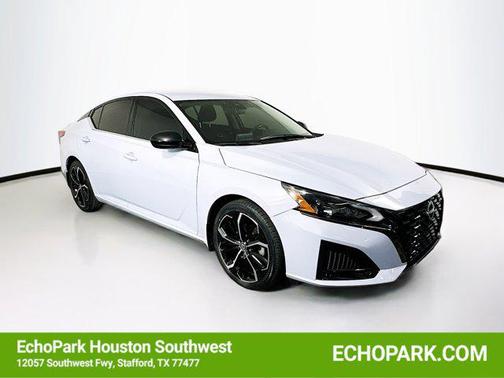 2023 Nissan Altima SR FWD