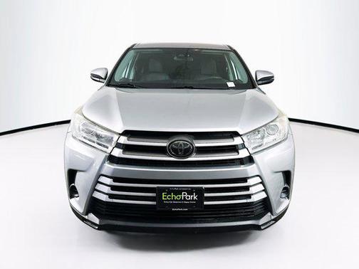 2019 Toyota Highlander LE I4