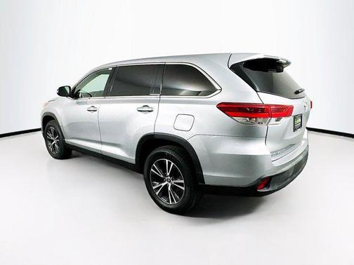 2019 Toyota Highlander LE I4