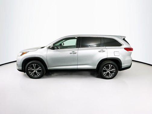 2019 Toyota Highlander LE I4