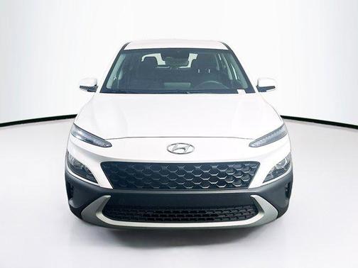 2022 Hyundai KONA SE