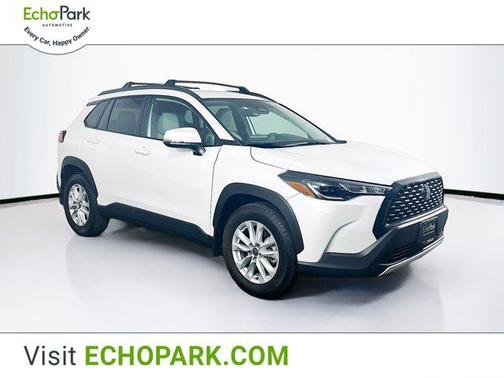 2024 Toyota Corolla Cross LE