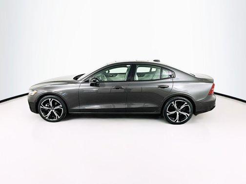 2024 Volvo S60 B5 Plus Dark Theme