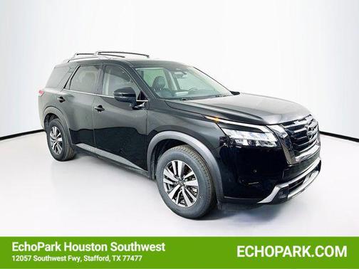 2023 Nissan Pathfinder SL FWD