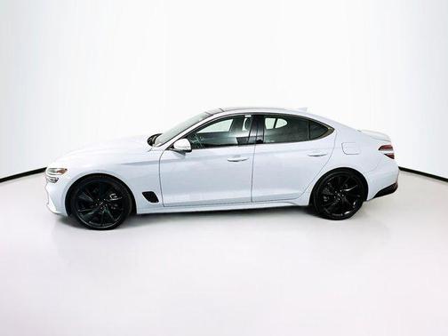 2023 Genesis G70 2.0T RWD