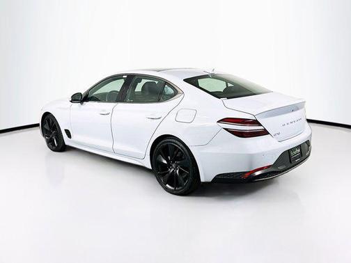 2023 Genesis G70 2.0T RWD