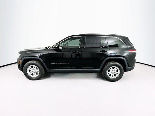2022 Jeep Grand Cherokee Laredo